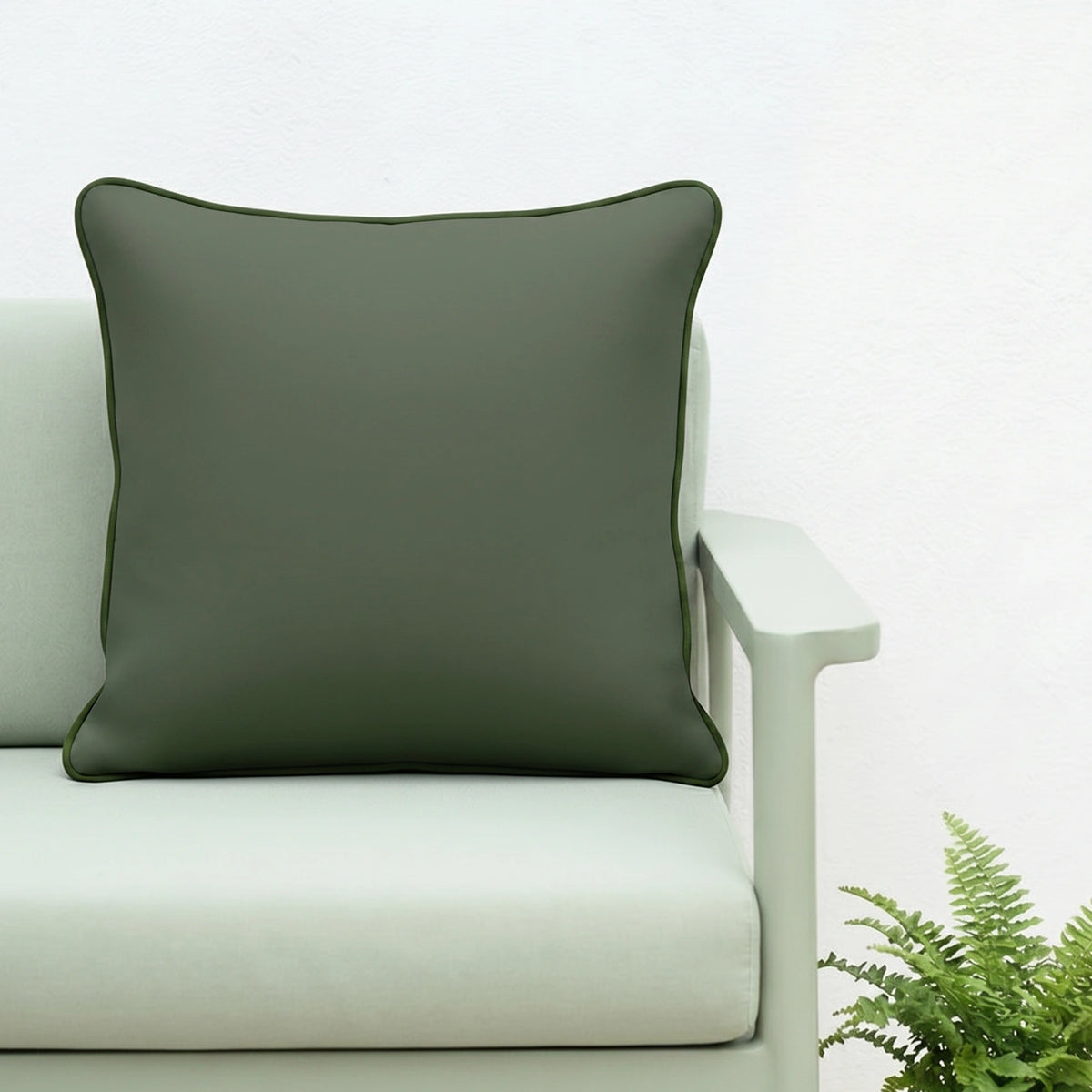 Mojo MJOC0375 45cm Solid Green Cushion Cover with Pipe – vibrant piped solid green outdoor cushion cover for patio decor